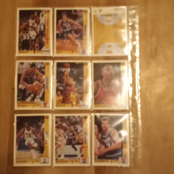 126 1991-1992 edition Upper deck co. Basketball - Picture 12 of 16